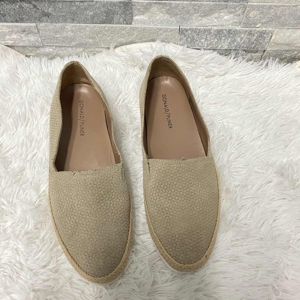 New Donald Pliner slip on loafer shoes size 7.5 - Picture 2 of 7
